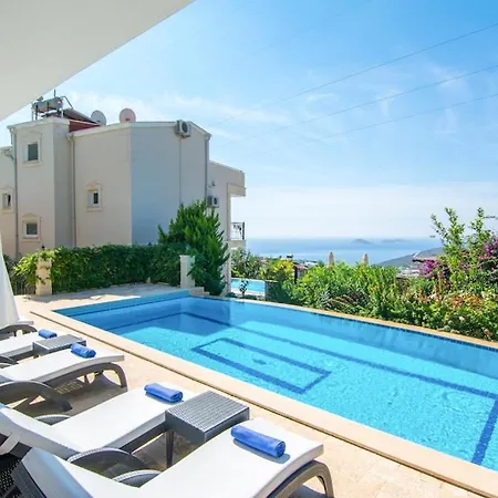 Sleeps 6 Pool Air Con Wifi * קלקן